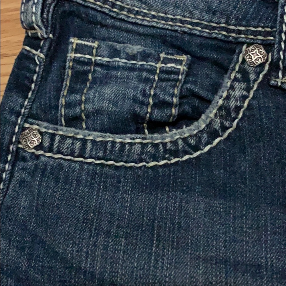 Natsuki Capri - Picture 5 of 6